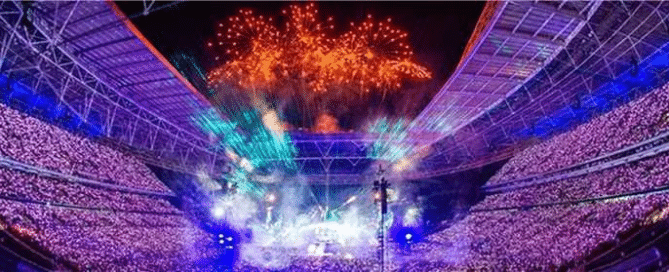 How is 2.4G technology used in LED bracelets in concert light shows? 2 LED bracelets Concerts