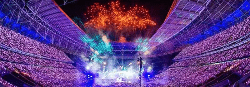 How is 2.4G technology used in LED bracelets in concert light shows? 4 LED bracelets Concerts